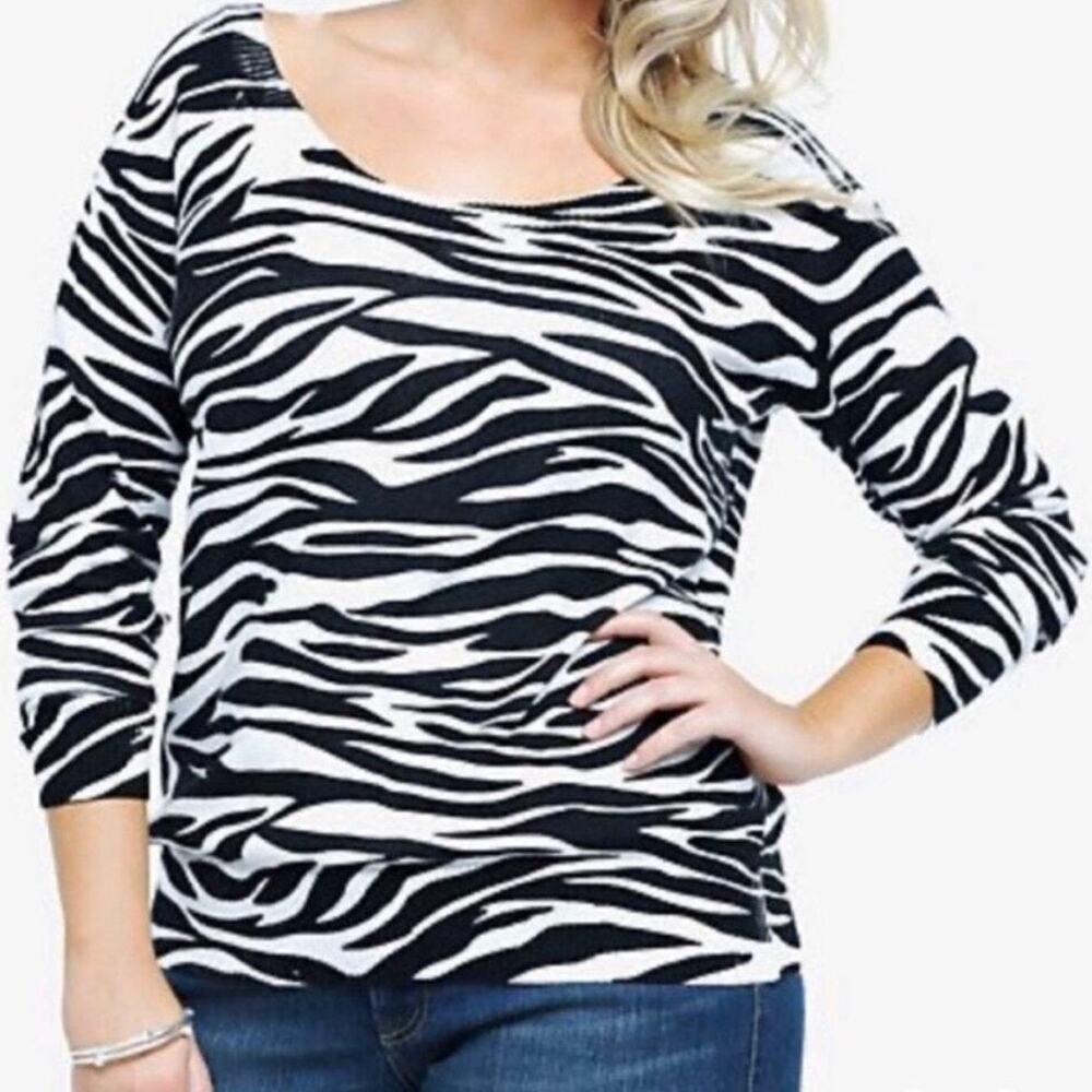 TORRID Black White Zebra Animal Print Pullover Crew Neck Sweater Size 2 18-20/2X